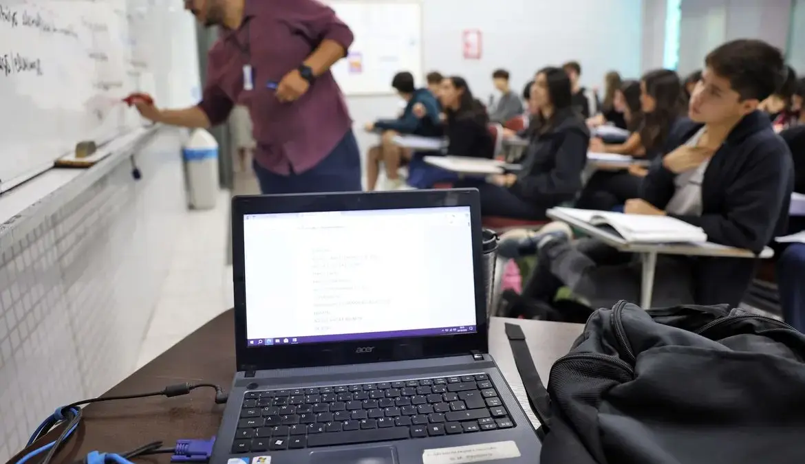 Fies: pré-selecionados têm até terça para complementar informações