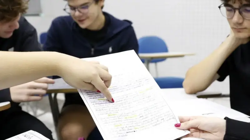 Encceja 2026: alunos já podem consultar cartilha de redação