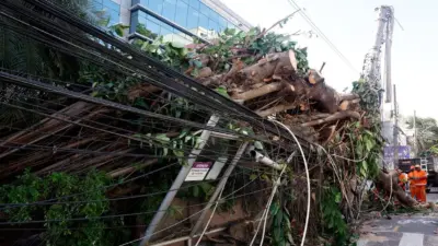 Mais de 200 mil continuam sem energia no Rio após vendaval