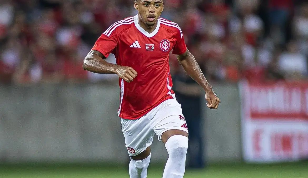 Victor Gabriel é suspenso por STJD até que Gabriel Pec volte a treinar